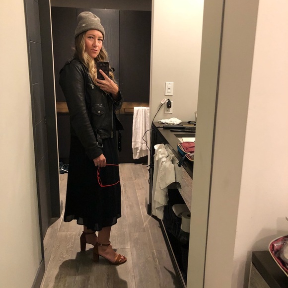 Meet your Posher, Jessica - Picture 4 of 6